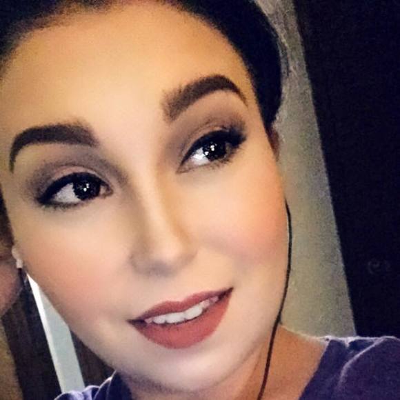 Meet your Posher, Sarah - Picture 1 of 1